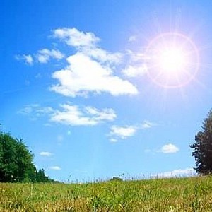 الخميس... انخفاض قليل على الحرارة مع بقاء الأجواء حارة