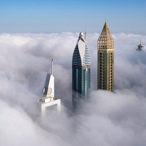 الإمارات | المركز الوطني للأرصاد ينبه من الضباب في العديد من المناطق الساعات القادمة