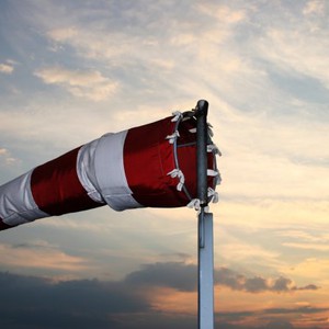 رياح نشطة مثيرة للغبار متوقعة على شمال السعودية نهار الثلاثاء