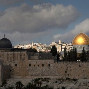 طقس الاثنين مستقر وبارد نسبياً نهاراً ويصبح بارداً ليلاً