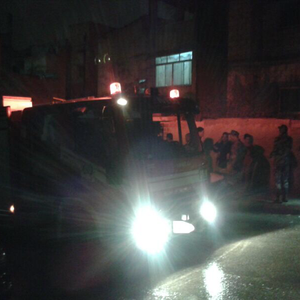 عاجل : مياه الأمطار تداهم منازل مواطنين في حي رمزي بمحافظة الزرقاء