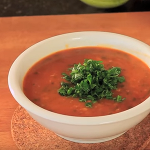 شوربة الحريرة المغربية مفيدة في الشتاء شريطة عدم الإكثار منها