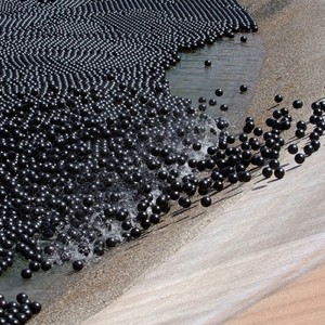 ملايين الكرات البلاستيك لمنع تبخر مياه بحيرة بلوس انجلوس