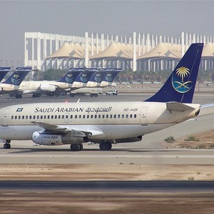 مياه الأمطار تغرق "نفق السبعين" في مدينة جدة