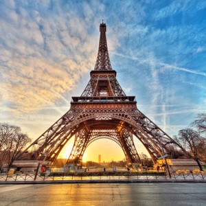 برج إيفل في فرنسا... هذه مراحل بناءه 