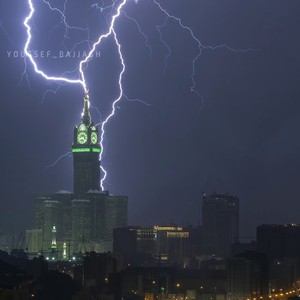 بث مُباشر | سُحب رعدية تؤثر على الحرم المكي الشريف الان 