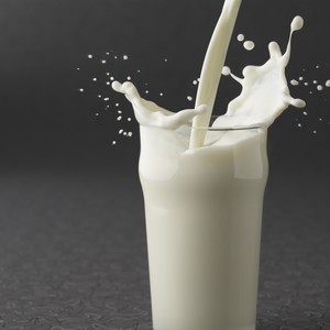 صنبور من "اللبن" على جانب الطريق لوجه الله  