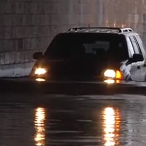 بالفيديو: إنطلاقة فيضانية لشهر تشرين الثاني في العاصمة عمّان 