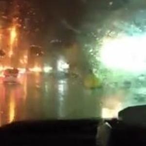 بالفيديو : أمطار ممتازة بحي النهضة في الرياض