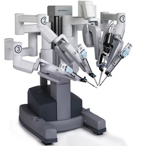 الجراح الآلي أحدث وسائل الجراحة في عالم الطب