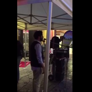 بالفيديو: سعودي يرفع الآذان في حفلة موسيقية بالنمسا