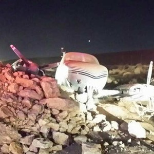 شاهد الطائرة الأمريكية التي تحطمت قبل وصولها لمطار الملك خالد بالرياض