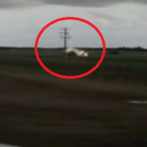 بالفيديو: زوجان كنديان ينجوان بأعجوبة بعدما ضرب البرق سيارتهما