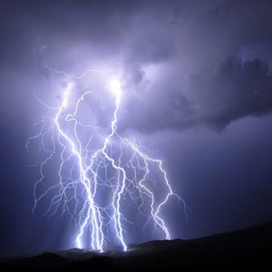  بالفيديو: اشارة مرور تتحول إلى لعبه عند تحولها للون الأحمر 