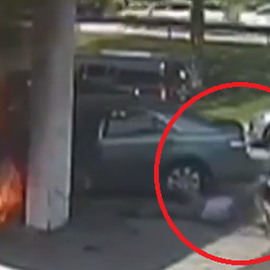 مشهد بطوليّ: شرطي ينقذ سائقاً من موت محقق