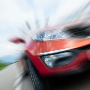 شاب سعودي يصور مقتله بيده وهو يقود بسرعه فوق 200 كم/ساعة 