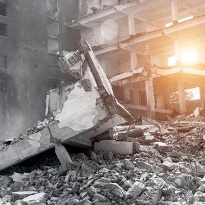 لحظة إنقاذ فرنسي بعد 4 أيام من احتجازه تحت ركام زلزال نيبال 