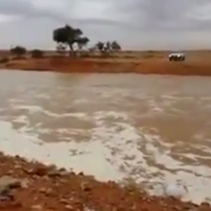 تشكل السيول في الشعاب المحيطة بالرياض
