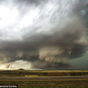  بالصور: سحابة "السوبر سيل" تتسبب بعاصفة جوية فوق "نيو مكسيكو" 