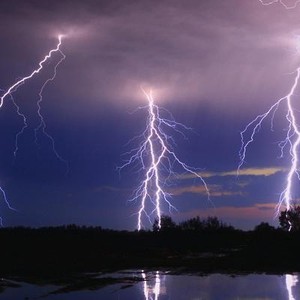 اجمل فيديو يُمكن ان تراه لتغيير كسوة الكعبة المُشرفة 