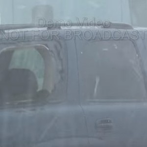 عاصفة بردية تحطم زجاج السيارات في أمريكا