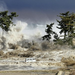 هذا ما حدث بالإمارات عام 1988 وليس بتسونامي اليابان