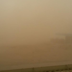 بالصور : عاصفة رملية تضرب منطقة ضبعة والقطرانة جنوب مطار الملكة علياء الدولي