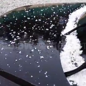 فيديو مُميز من ذاكرة 2013 : تقرير حصري حول عاصفة عمان البردية يتضمن لقطات استثنائية | بصوت محمد الشاكر