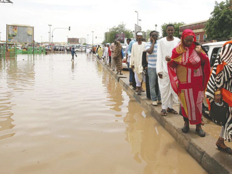 بالصور السودان تحت الامطار إنهيار عشرات المنازل وارتفاع منسوب النيل طقس العرب