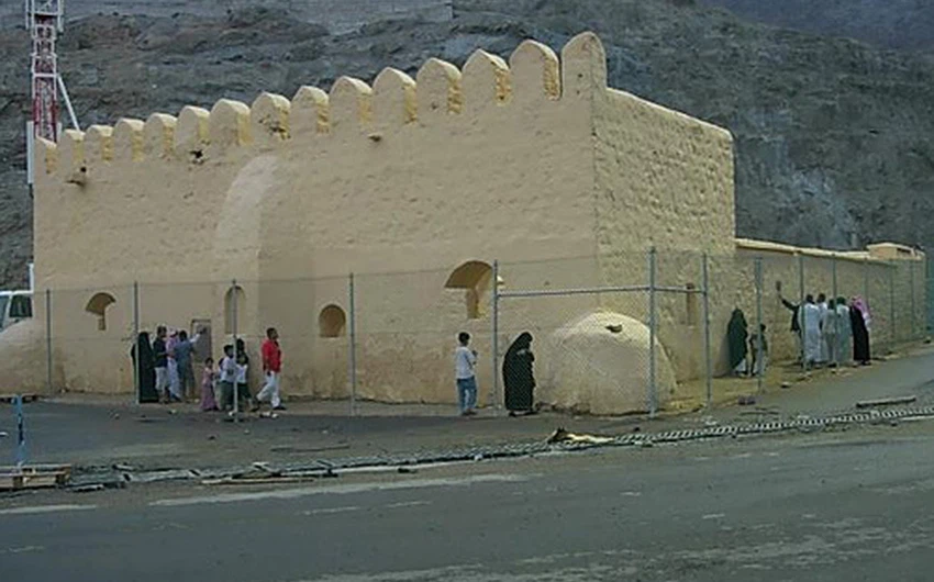 Pictures of ancient mosques in Saudi Arabia