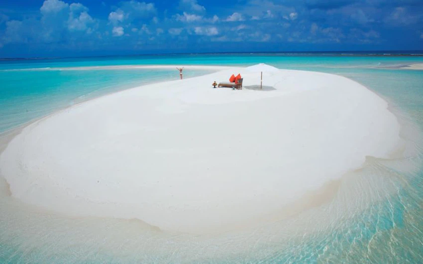 Maafushi Island in the Maldives .. beauty and adventures