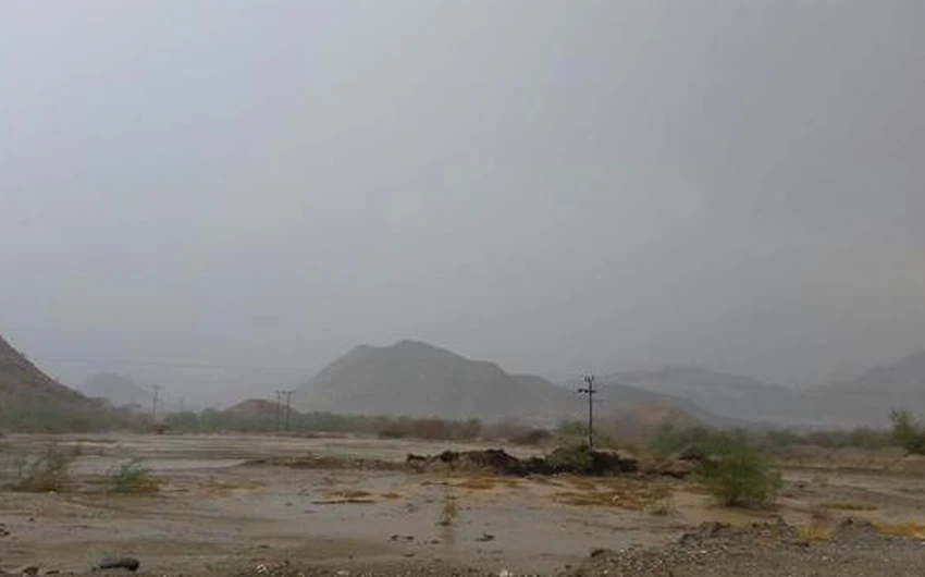 امطار ثربان  في عسير أحمد العمري صفحة قروب هواة الطقس