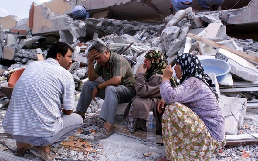 بالصور .. الذكرى الـ 20 لزلزال اسطنبول المدمر .. المأساة ما زالت عالقة في الأذهان