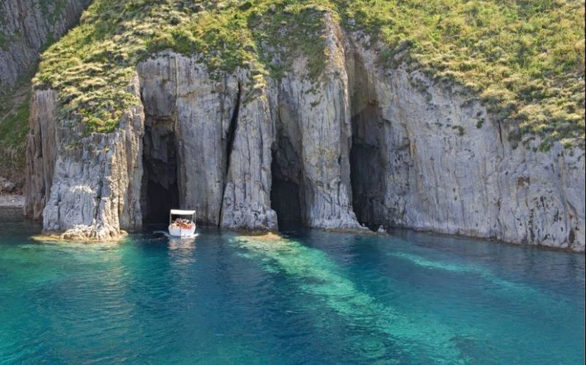 In pictures.. Learn about the most beautiful charming islands of Italy