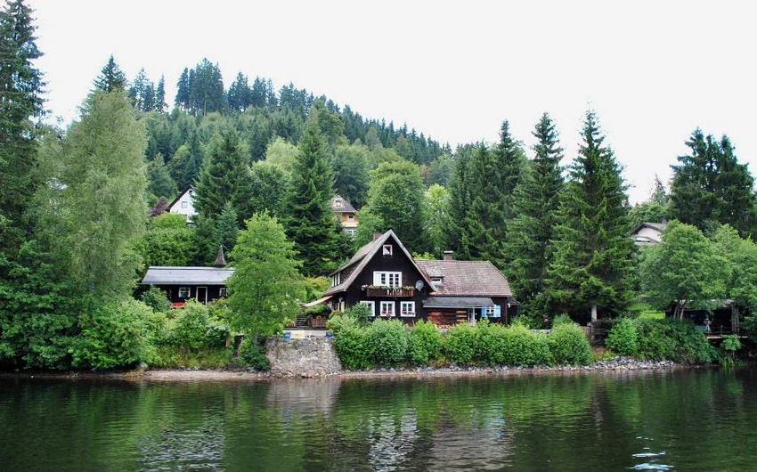 بحيرة تيتيسي.. عروس الغابة السوداء في ألمانيا