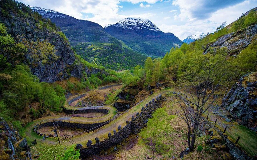 Norway and tourism between the mountains and the wonderful fjords