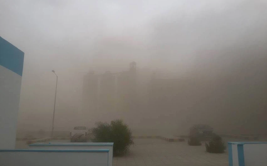 عاصفة رملية في منطقة القطرانة الصورة عبر أحمد الأطرم