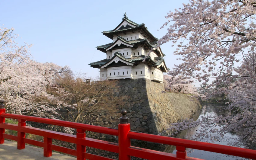 بالصور .. جولة بين القلاع اليابانية الأصلية القديمة