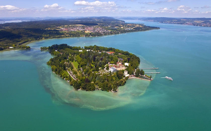Get to know Mainau.. the Rose Island in Germany