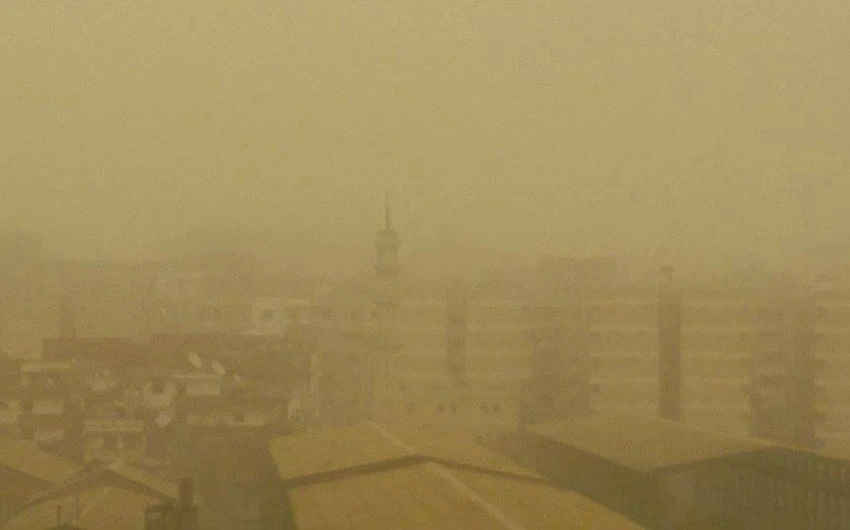 بالصور: عاصفة من الغبار تضرب الإسكندرية بمصر 