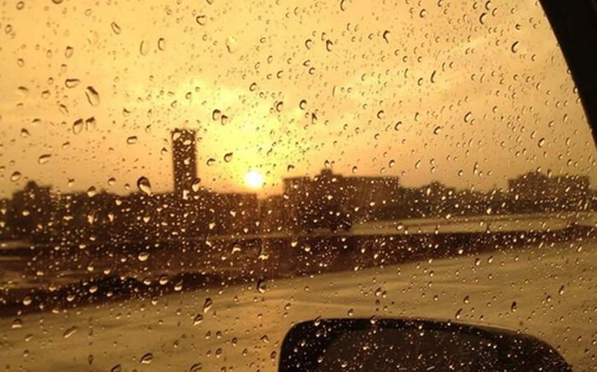بالصور : عاصفة رعدية مع غروب الشمس في رفحاء .. و النتيجة ظُهور قوس المطر