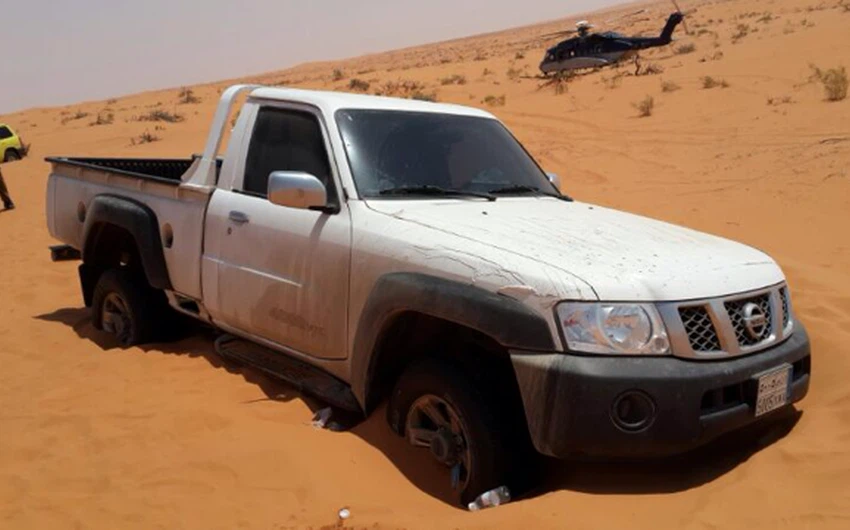 بالصور : العُثور على شخصين تاها بالصحراء في تمير و قد توفي أحدهما