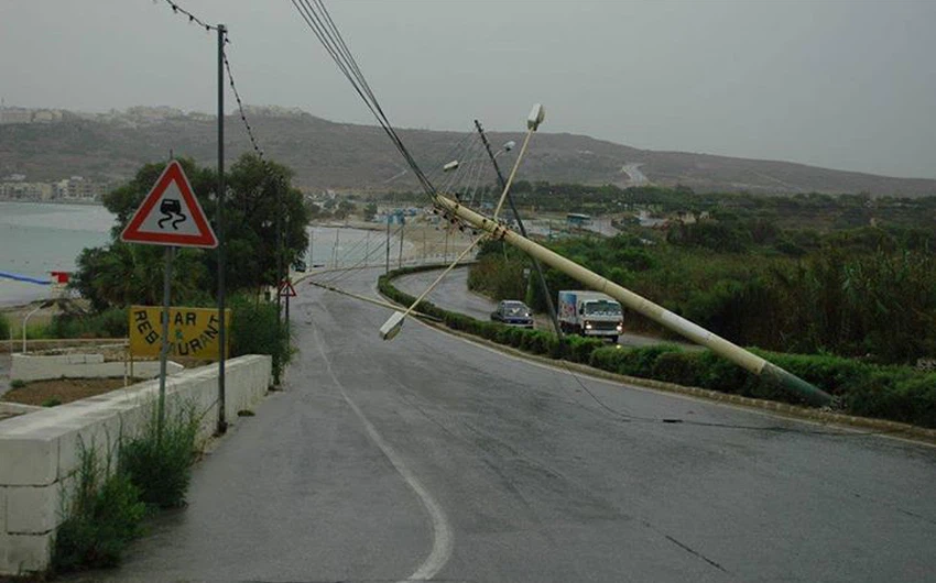 بالصور: عواصف رعدية عنيفة تضرب جزيرة مالطا 