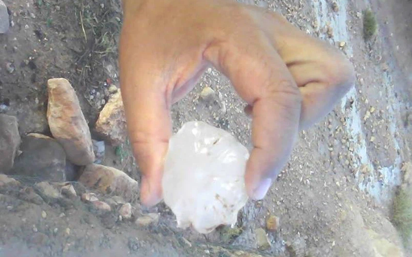 بالصور : البرد يتساقط كالحجارة في الجزائر 