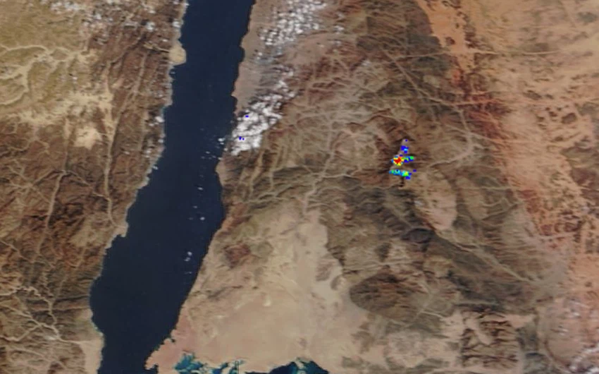 ثلوج جبال اللوز في أقصى شمال السعودية 17-2-2014
