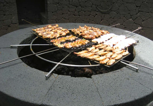 أثناء تحضير الطعام للزبائن