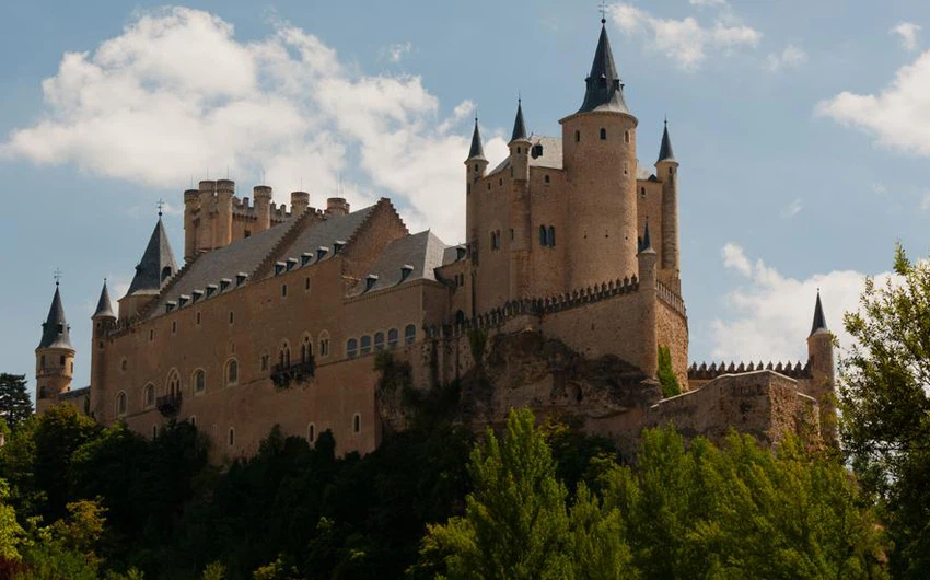 قلعة سيجوفيا في اسبانيا