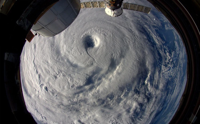 بالصور : انظر كيف بدا الإعصار نيوغوري من الفضاء !