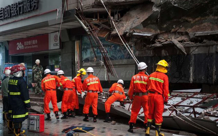 بالصور : الإعصار " راماسون " يصبّ غضبه على جنوب الصين ويتسبب بمصرع 14 شخصاً