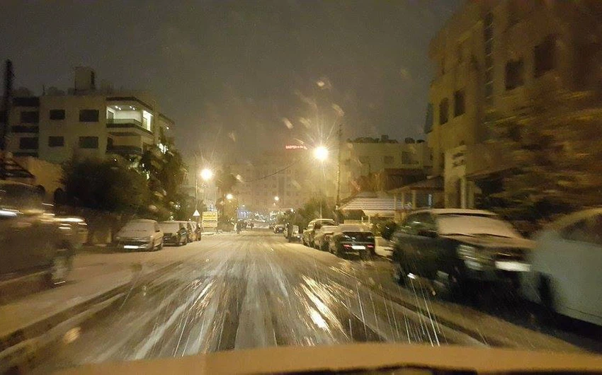 صورة للثلوج من منطقة الرابية في عمان تصوير الصديق راكان عميرة